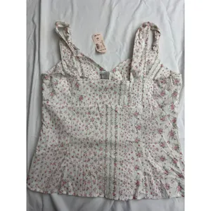 Dreamy Barn Floral Cami Top Pink White Rosebud‎ Smocked Back Knot Straps Medium thumbnail 2