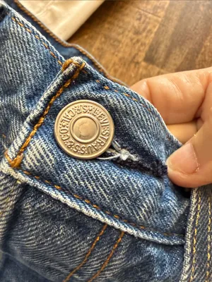 LEVI'S High-Rise Distressed Button-Fly Denim Midi Shorts 27 Classic Casual thumbnail 6