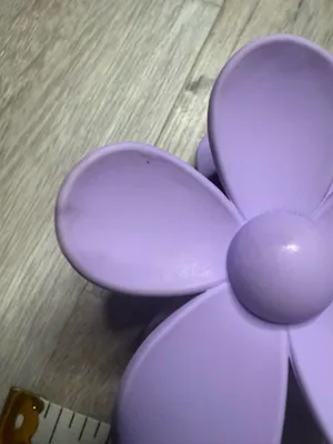 Urban Outfitters daisy hair claw clip thumbnail 5