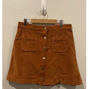 URBAN OUTFITTERS Corduroy Velvet Mini Skirt thumbnail 2