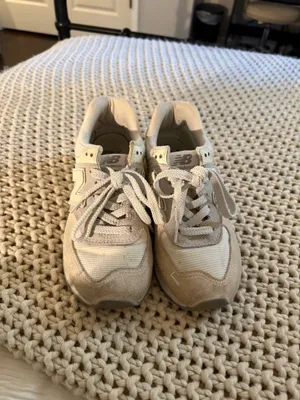 New Balance Shoes Women’s thumbnail 2