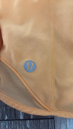 Lululemon Hotty Hot 2.5" Low-Rise Shorts orange thumbnail 4