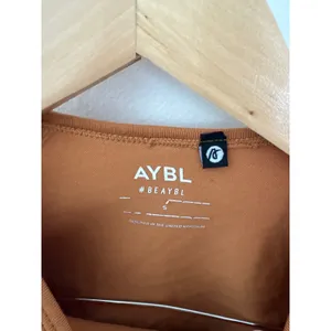AYBL Womens Seamless Long Sleeve Crop Top‎ Burnt Orange Small Thumbholes Workout thumbnail 2