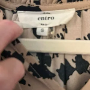 Entro Tan and Cream Bishop Sleeve Sundress thumbnail 4