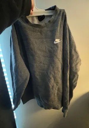 Nike Crewneck thumbnail 1
