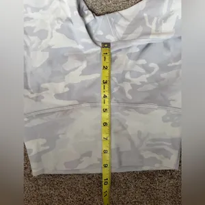 Lululemon Wunder Under Short 10" *Ribbed in Incognito Camo Jacquard White Size 4 thumbnail 10