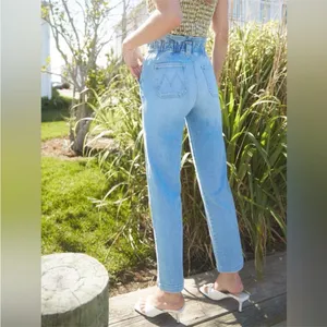 Mother Yoyo Ruffle Greaser Ankle Jeans in Crafty Side thumbnail 3