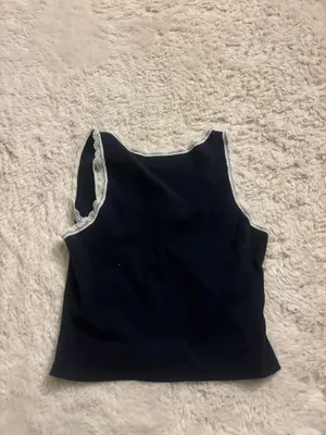Edikted Top Tank thumbnail 3