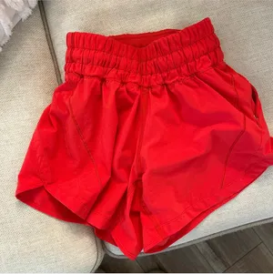 Lululemon shorts thumbnail 1