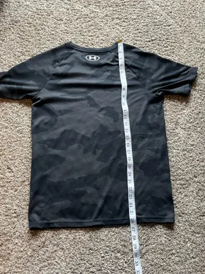 Under Armour Boys YXL tshirt thumbnail 3