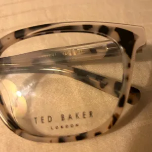 Ted Baker London Tortoiseshell Cat-Eye Glasses - Beige and Brown thumbnail 5