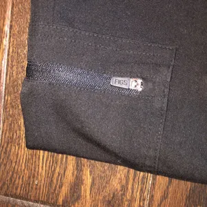 FIGS black nurses scrubs size xxsmall thumbnail 2