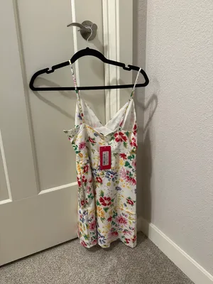 Beginning Boutique Floral Dress thumbnail 3