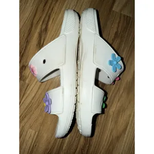 Crocs‎ Classic Unisex White Sandals Women's 8 Men's 6 Flower Multicolor thumbnail 7