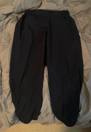 Old Navy Joggers thumbnail 1