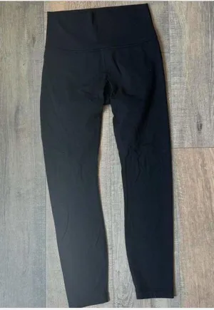 Lululemon Black Wunder Under Leggings thumbnail 3
