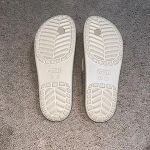 Crocs Classic Crocs Glitter II Flip Sandals Platform Thong Bone Tan‎ Beige 10 thumbnail 6