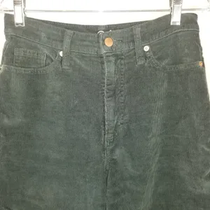 Universal Thread Womens Vintage Straight Green Corduroy Pants 4/27 High Rise thumbnail 13