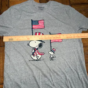 Peanuts Snoopy Woodstock American Flag Graphic T-Shirt Gray Large Patriotic Tee thumbnail 5