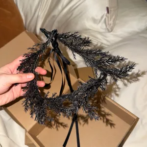 black wreath headband Size undefined thumbnail 2