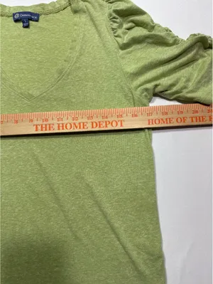 Democracy Green Puff Sleeve V-Neck Top - Size Small, Comfy & thumbnail 5