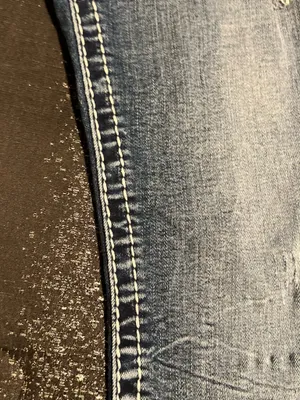 Womens 32" Rock Revival Feeny Straight Distressed Cutoff Denim Capris thumbnail 3