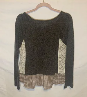 Hem and Thread Soft Lace and Plaid Blouse thumbnail 4