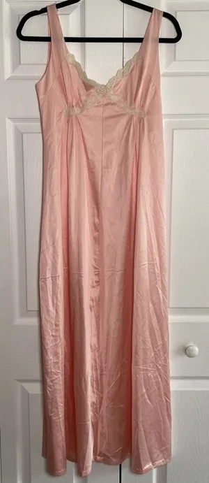 Mistee Vintage Nightgown Lingerie Womens Pink Lace Empire Waist Nylon USA Size M thumbnail 1