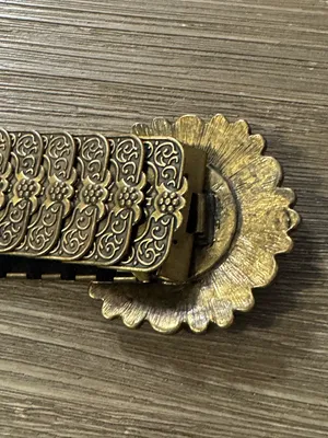 Vintage Cameo Stretch Belt in Antique Gold Tone thumbnail 3