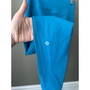 Lululemon Wunder Train Mesh Panel High-Rise Tight 25” Size 6 Hawaiian Blue thumbnail 4