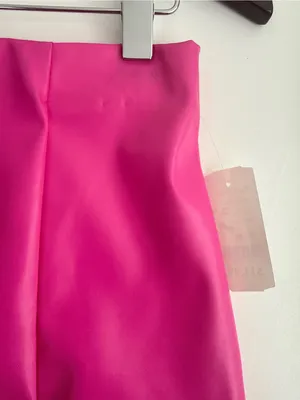Bright Pink Faux Leather Mini Skirt NWT Size M thumbnail 3
