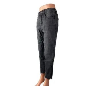 Hollister Curvy High Rise Women's Black Washed Cropped Mom Denim Jeans Size 5S thumbnail 2
