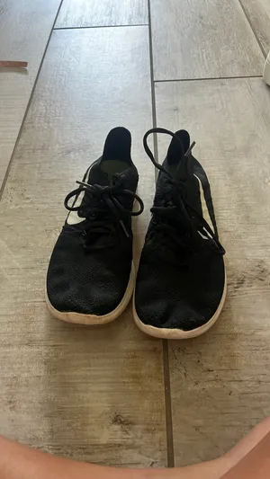 Nike Black Sneakers thumbnail 3