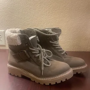 Universal Threads Brown Combat Boots with Rugged Sole thumbnail 5