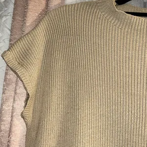 Beige Mock Turtleneck Size M Crop Sweater Tan Size M thumbnail 5