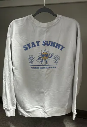 Crewneck thumbnail 1