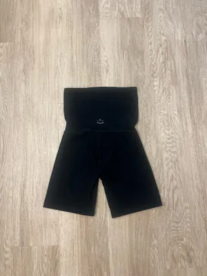 beyond yoga biker shorts thumbnail 2