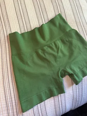 Revolve Set Active Shorts Apple Green thumbnail 2