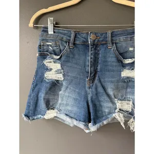 Judy Blue Distressed Denim Shorts Medium thumbnail 8