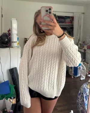 Knit Hollister Sweater Women’s thumbnail 1