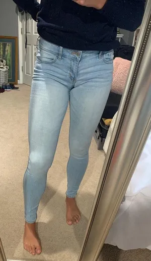 Hollister Jeans thumbnail 1