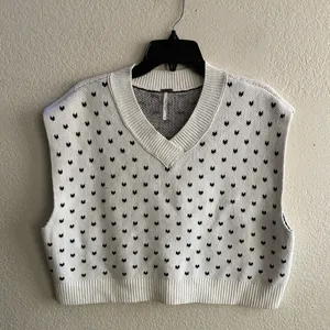 Free People Easy Street Heart Pattern V Neck Cropped Knit Sweater Vest White M thumbnail 5