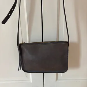 Madewell The Simple Crossbody Leather Bag Small Rectangle Purse Distressed Blue‎ thumbnail 8