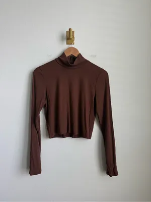 Wilfred Aritzia Brown Ribbed Cropped Mock Neck Long Sleeve Top Large thumbnail 4