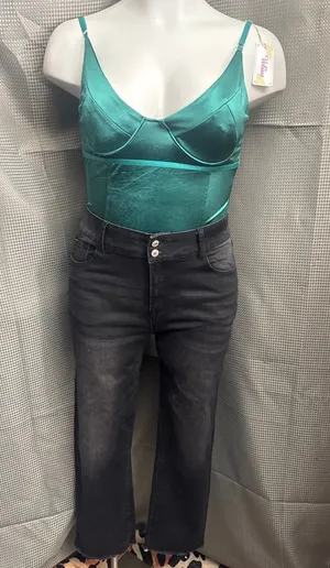 New size 14 jeans and body shaper size extra large selling it together thumbnail 1