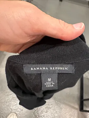 Banana Republic Black V-Neck Button Cardigan thumbnail 5