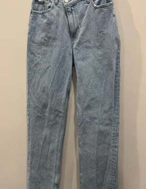 Abercrombie & Fitch Curve Love Ultra High Rise 90s Straight Jean Size 26 2L NWOT thumbnail 7