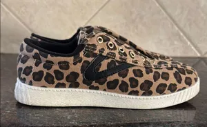 Tretorn Nylite women's Leopard Print Slip-On Sneakers Leopard W8 thumbnail 3