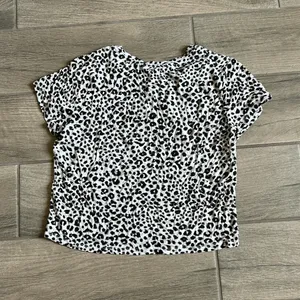 Cotton on leopard tshirt thumbnail 3