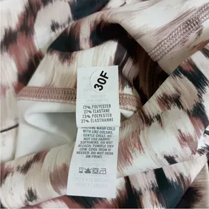 Aerie Offline High Rise Crossover Leggings‎ Large White Animal Print 7/8 Length thumbnail 4